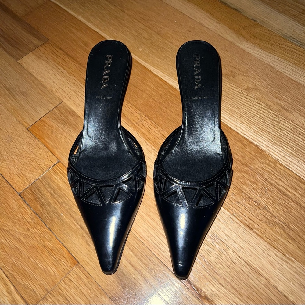 Vintage Prada Pointed Toe Kitten Heel - Black